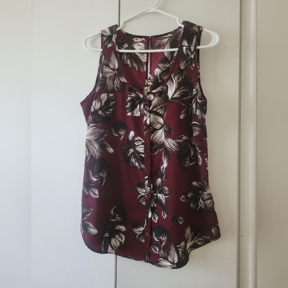 Floral Sleeveless Button-Front Blouse – Burgundy/Black/White-Women's Medium